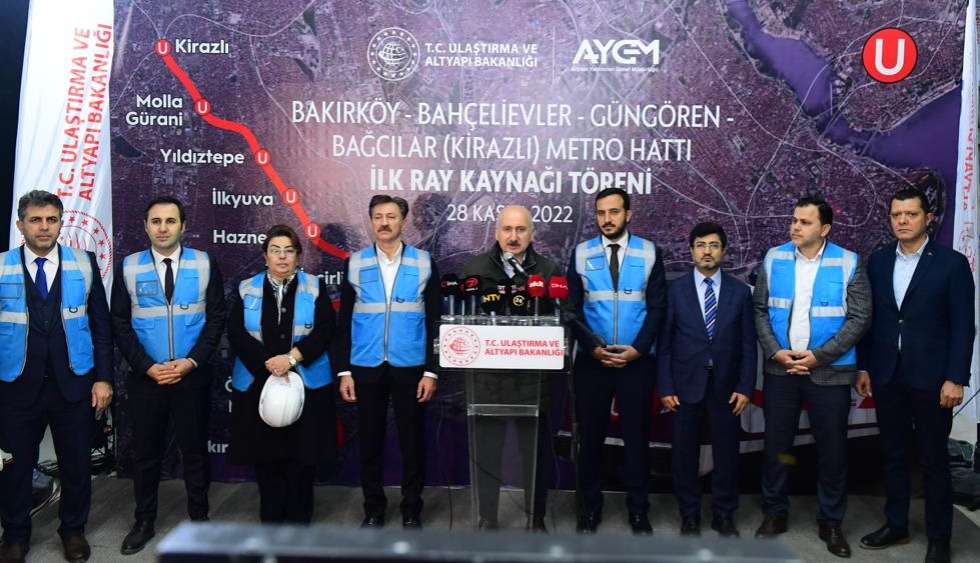 Ulaştırma ve Altyapı Bakanımız Sayın Adil Karaismailoğlu, Bakırköy-Bahçelievler-Güngören-Bağcılar (Kirazlı) Metro Hattı İlk Ray Kaynağı Töreni’ne katıldı.